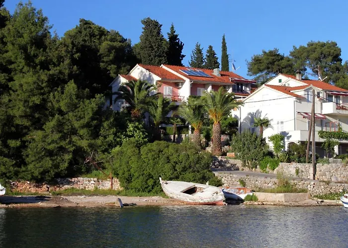 Triple Room Vrboska 540E
